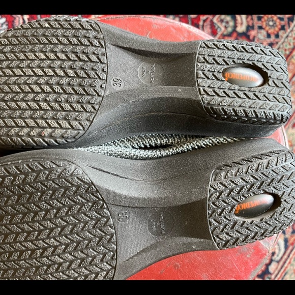 ARCOPEDICO Slip On Casual Shoes - Picture 3 of 5